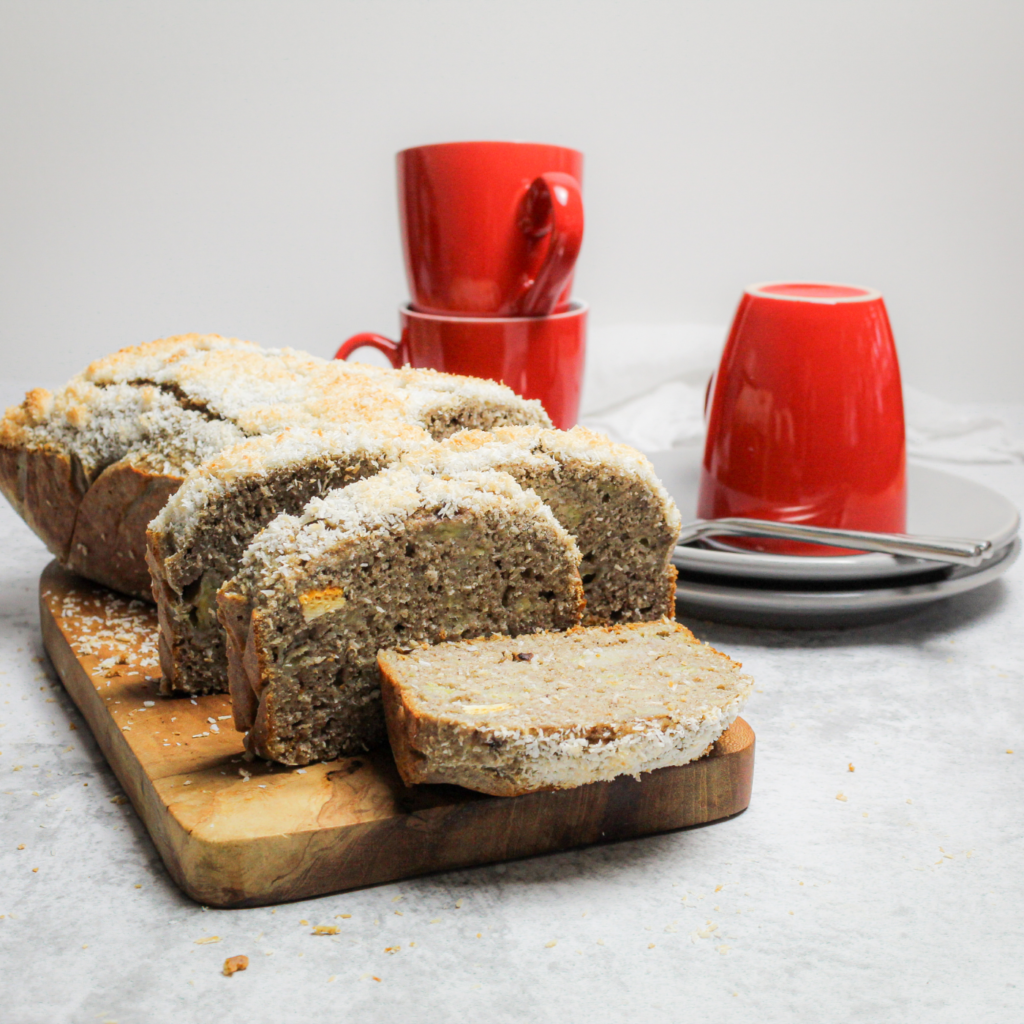 Glutenvrij kokos bananenbrood van bakbananenmeel