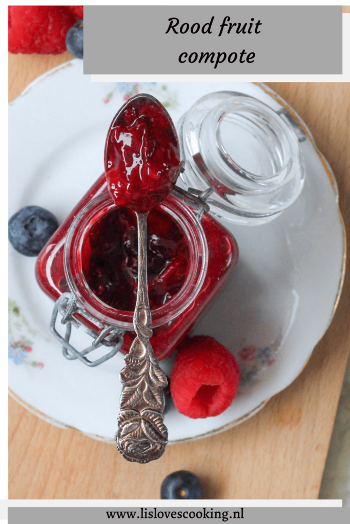 Rood fruit compote