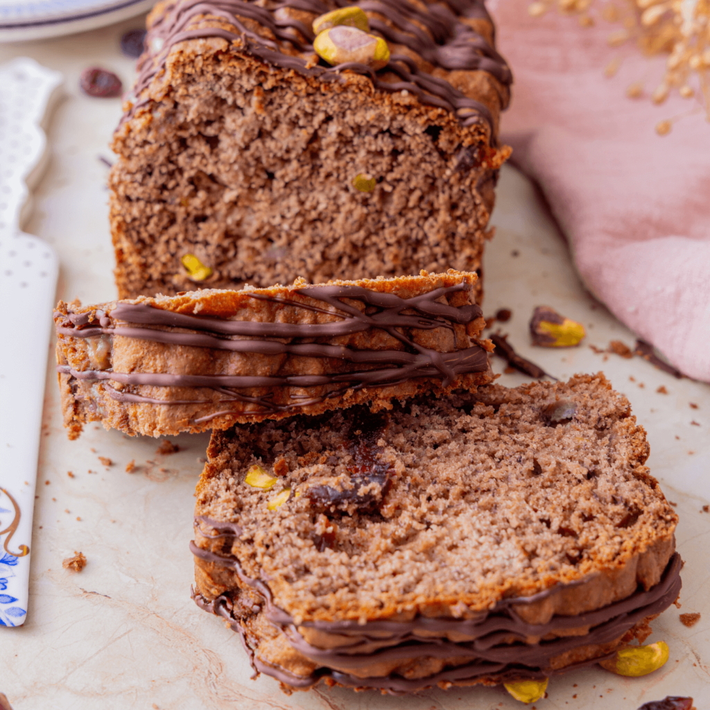 Glutenvrij bananenbrood met chocolade en pistachenoten