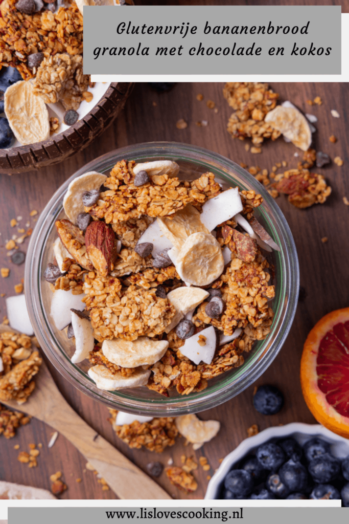 Glutenvrije bananenbrood granola met chocolade en kokos