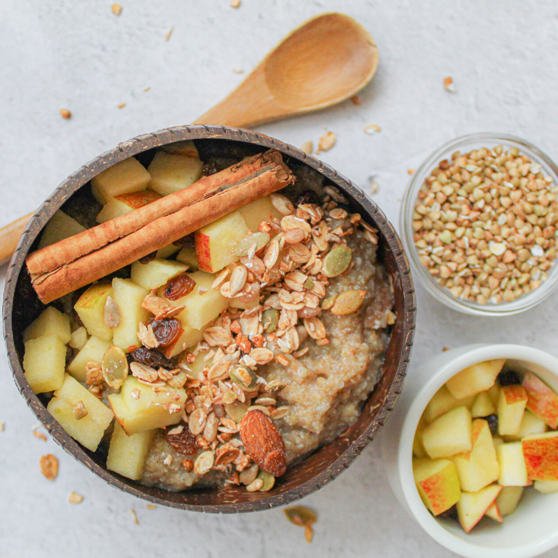 Vullende appel ontbijt smoothie