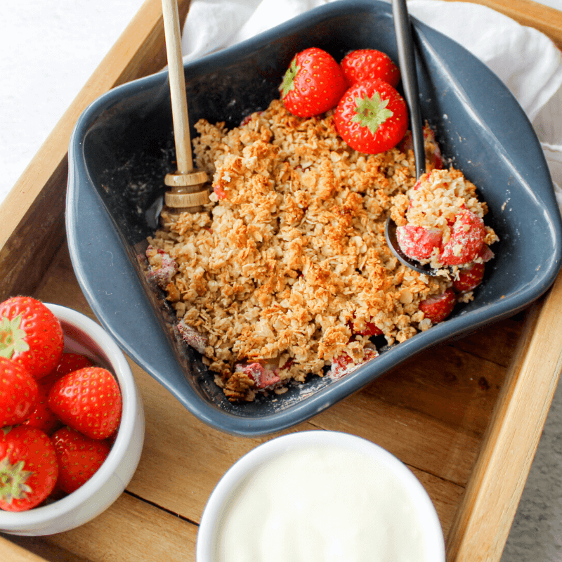 Glutenvrije aardbeien havermout crumble