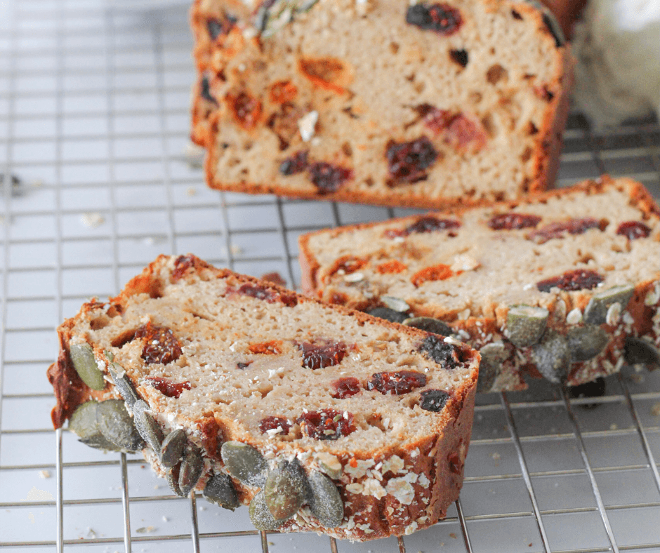 Healthy berry kwarkbrood