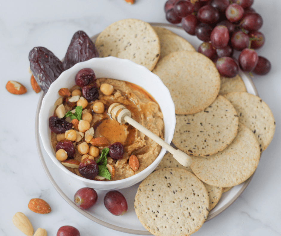 Zoete dadel hummus dip