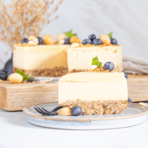 Glutenvrije perzikmousse taart met witte chocolade ganache