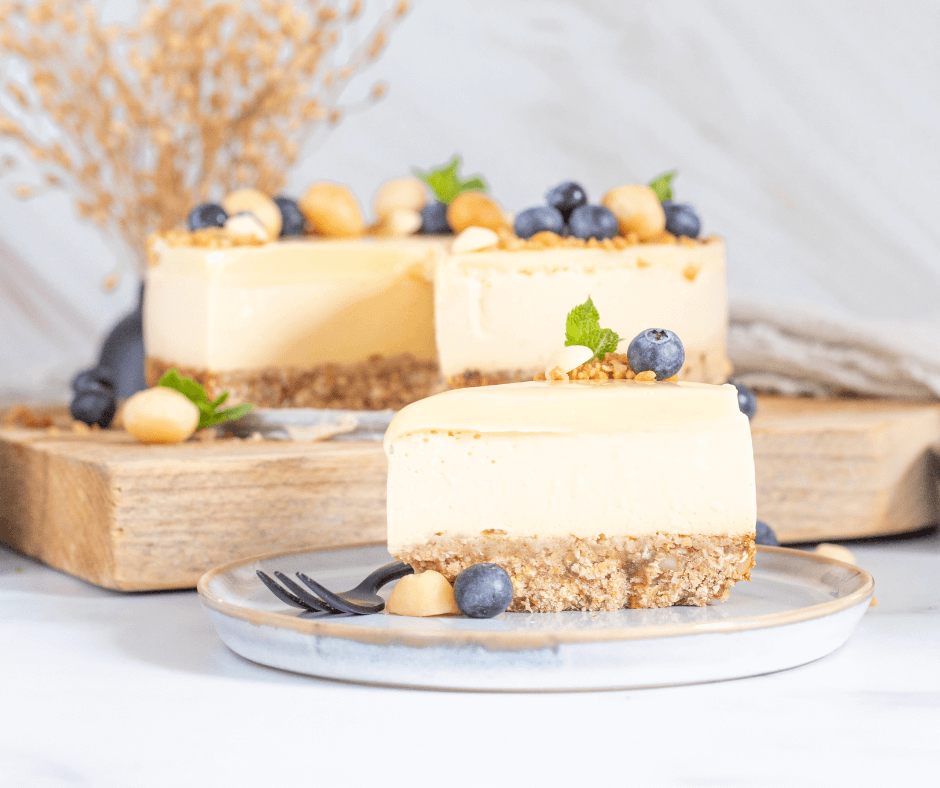 Glutenvrije perzikmousse taart met witte chocolade ganache