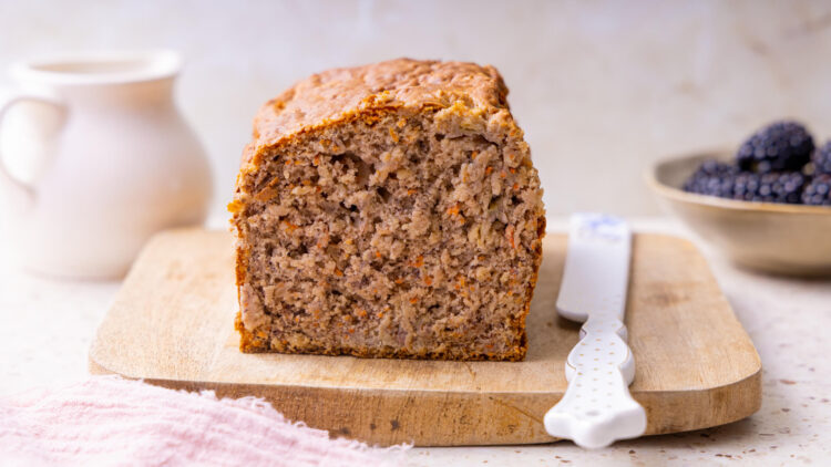 Bananenbrood met wortel en pindakaas