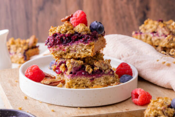 Glutenvrije havermout plaatkoek met rood fruit