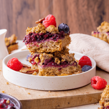 Glutenvrije havermout plaatkoek met rood fruit